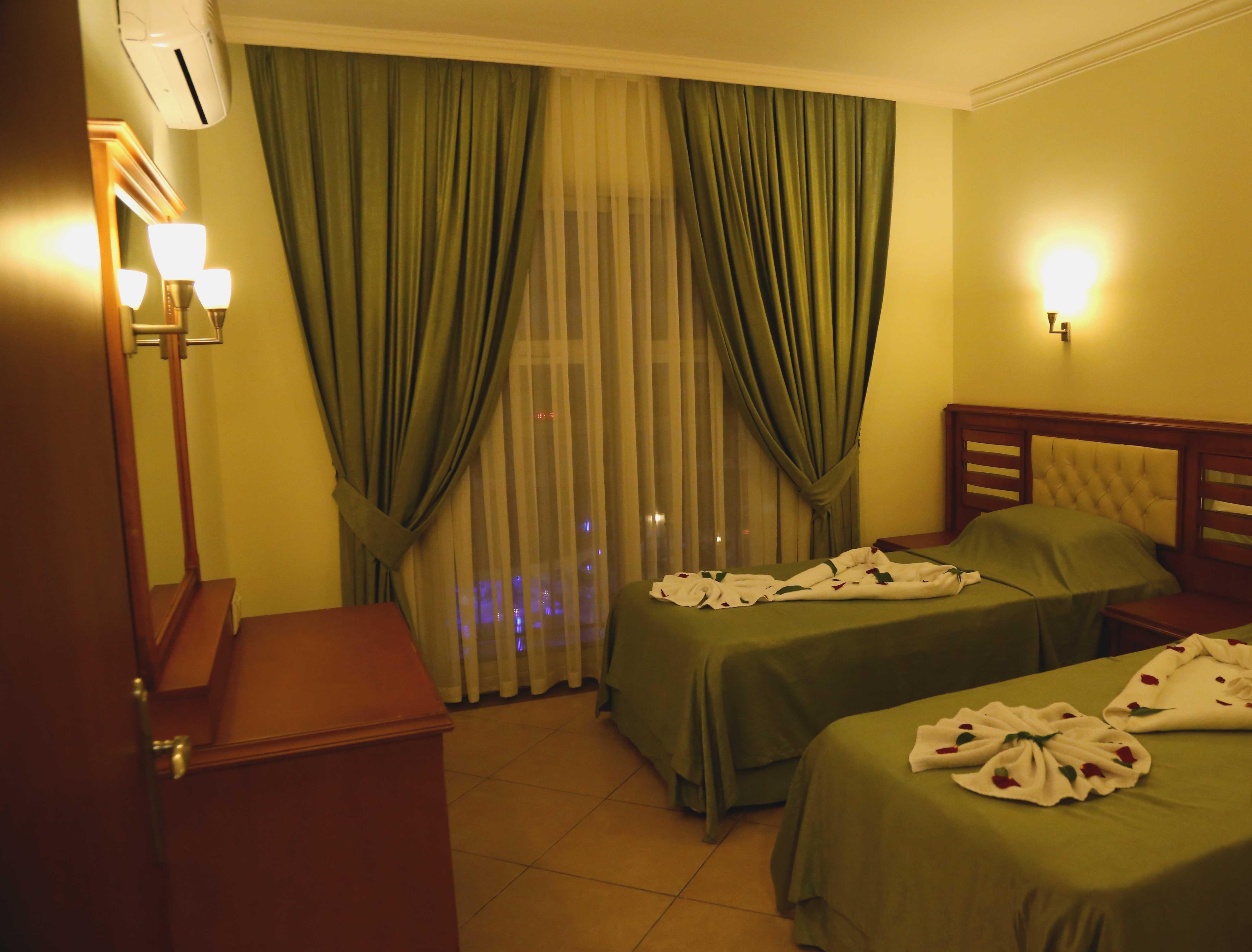 Club Karakas Apart Otel Marmaris Bagian luar foto