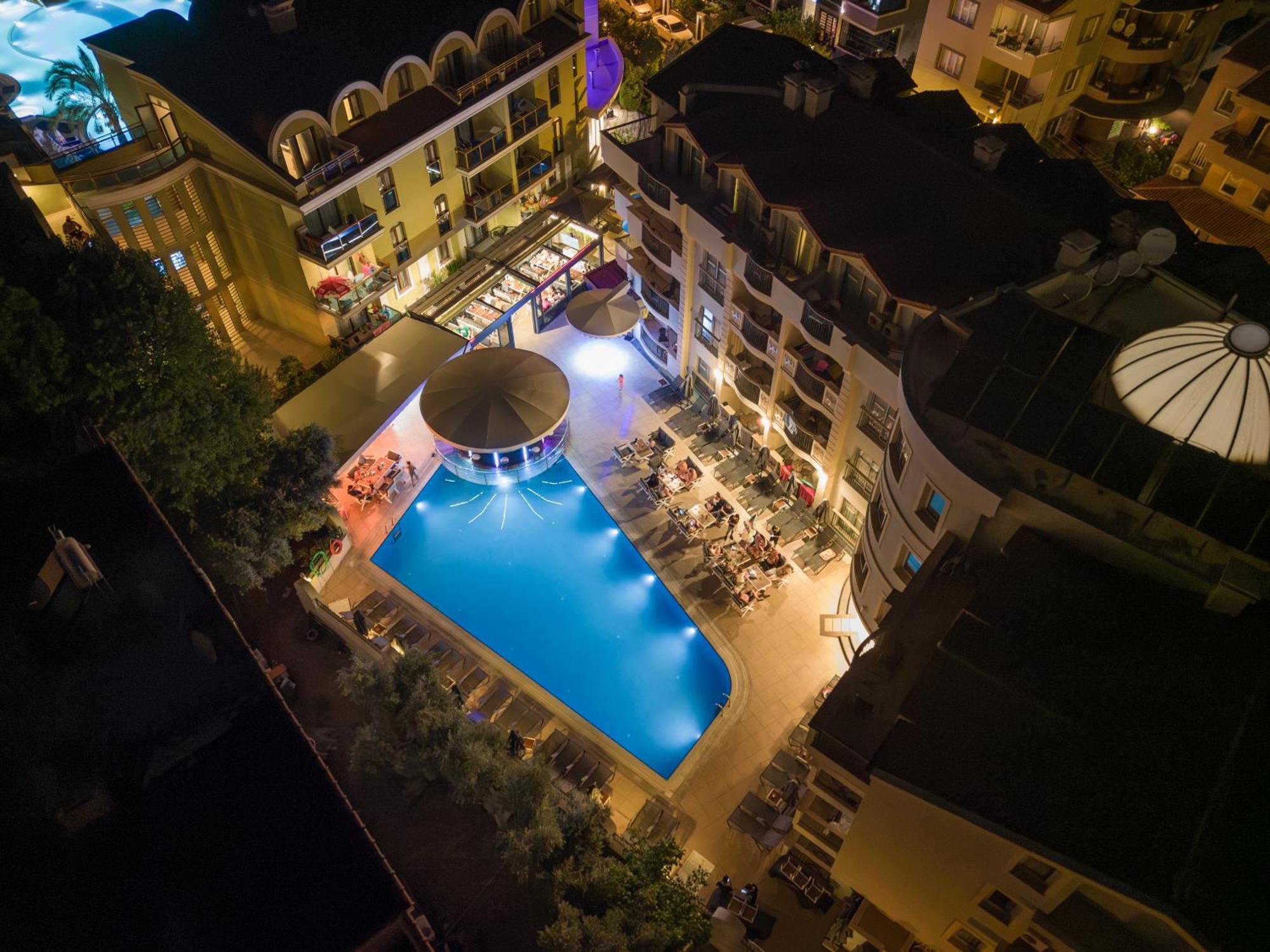 Club Karakas Apart Otel Marmaris Bagian luar foto