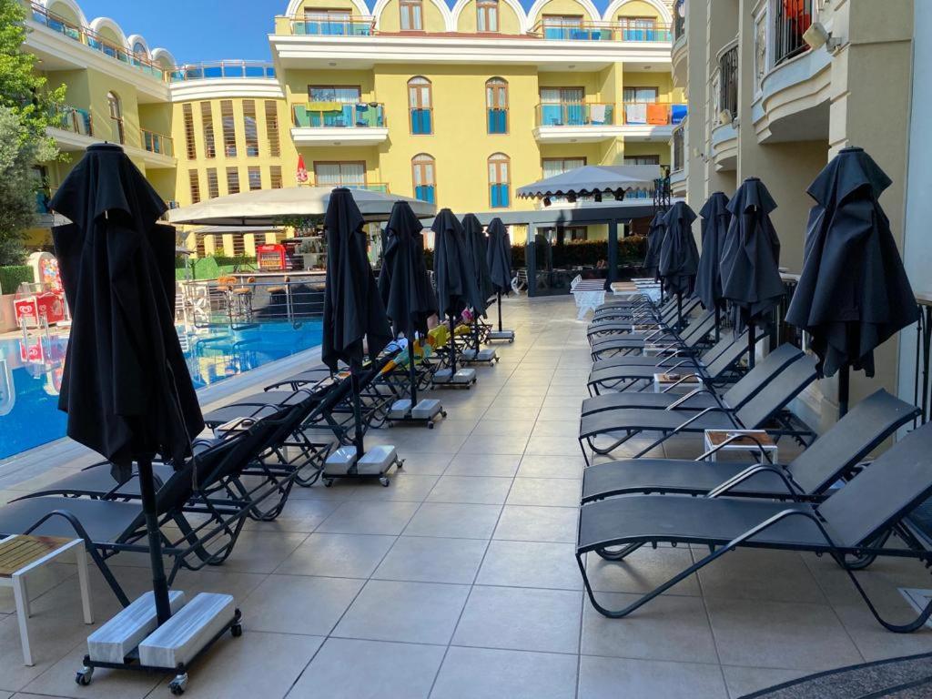 Club Karakas Apart Otel Marmaris Bagian luar foto