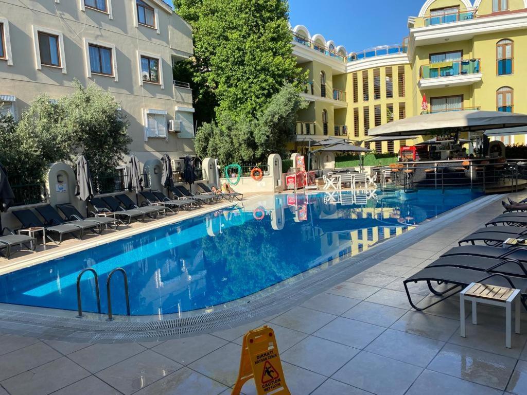 Club Karakas Apart Otel Marmaris Bagian luar foto
