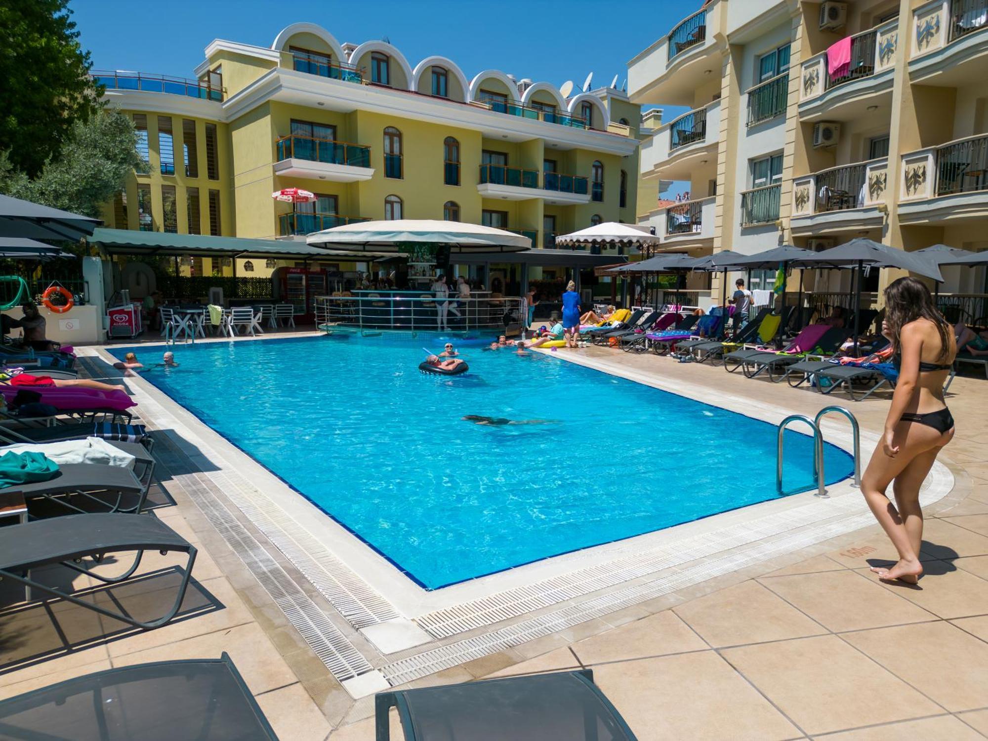 Club Karakas Apart Otel Marmaris Bagian luar foto
