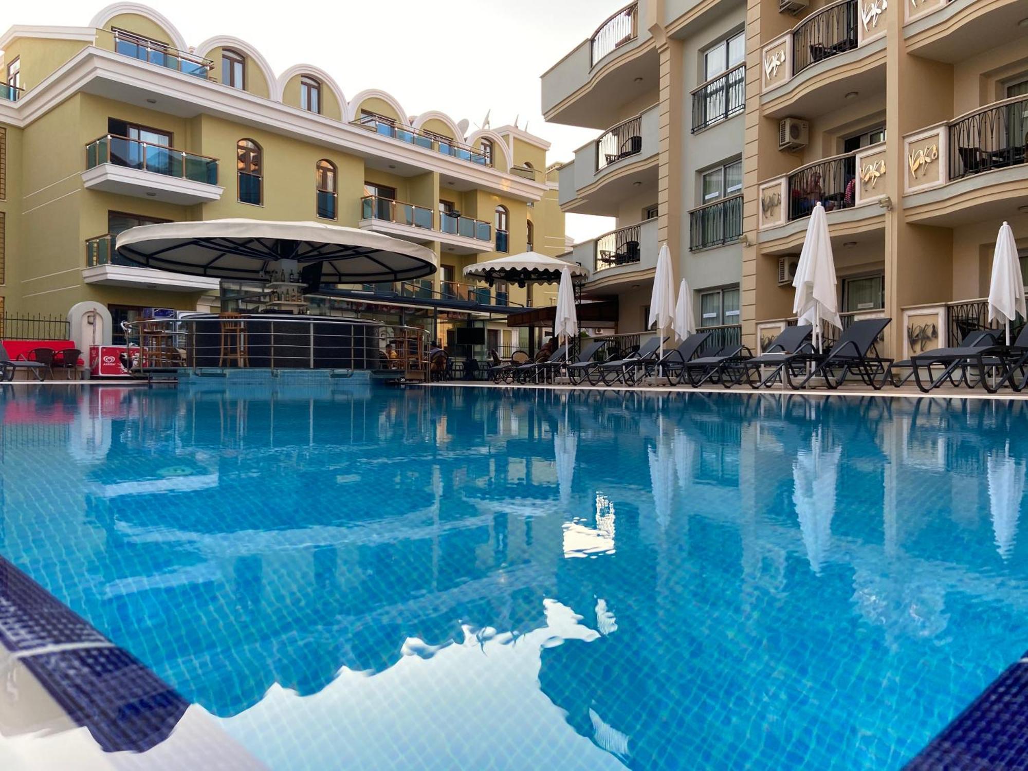 Club Karakas Apart Otel Marmaris Bagian luar foto