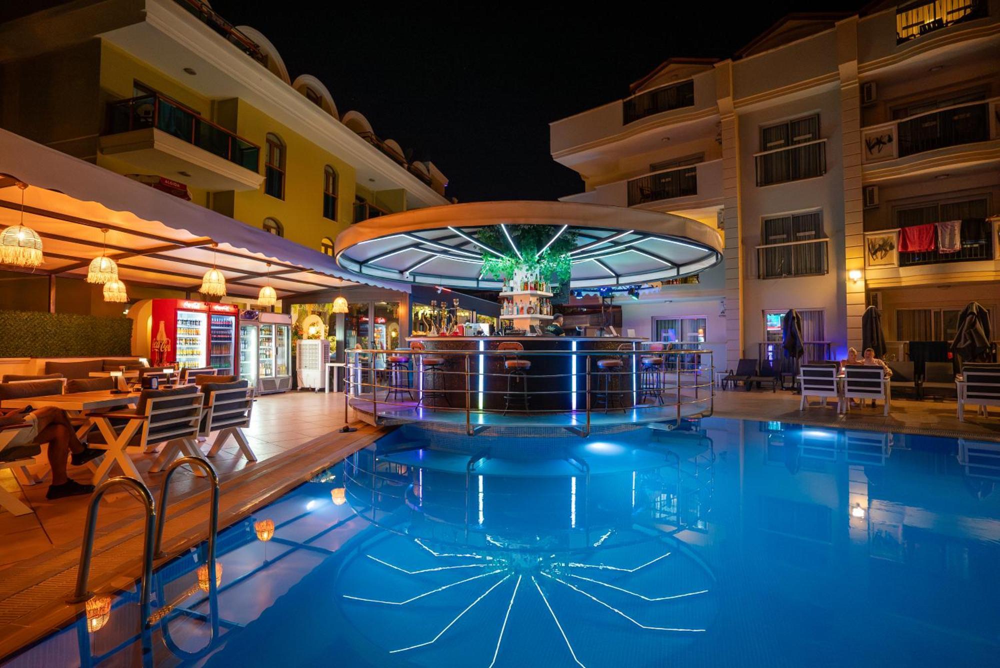 Club Karakas Apart Otel Marmaris Bagian luar foto